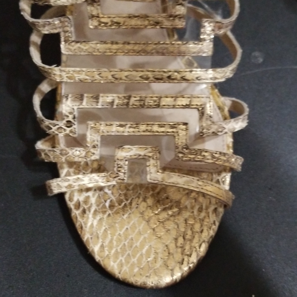 Shoes - Picture 3 of 4